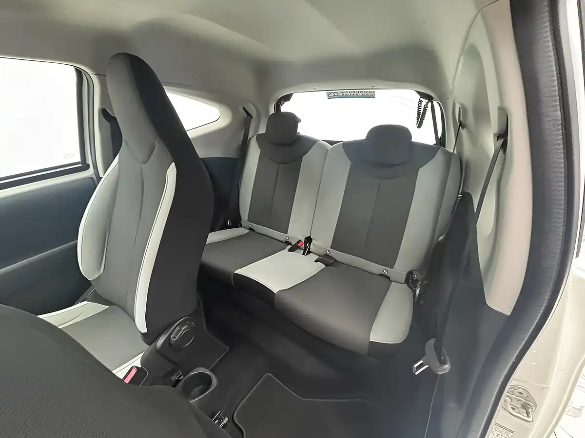 Used 2017 Toyota Aygo X-Play White - Interior and Exterior details 19