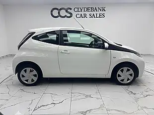 Used 2017 Toyota Aygo X-Play White - Interior and Exterior details 2