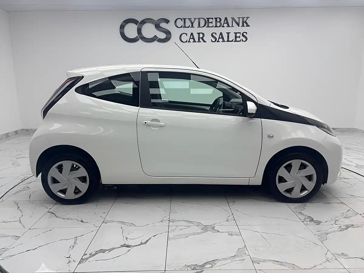 Used 2017 Toyota Aygo X-Play White - Interior and Exterior details 2