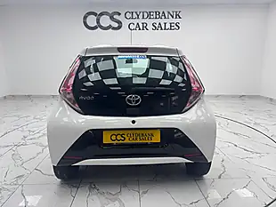 Used 2017 Toyota Aygo X-Play White - Interior and Exterior details 4