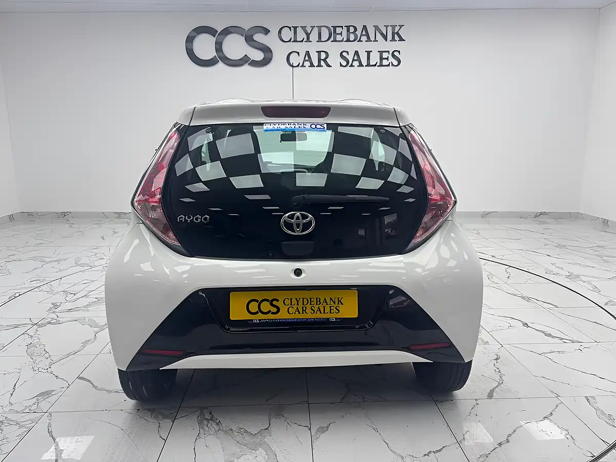 Used 2017 Toyota Aygo X-Play White - Interior and Exterior details 4
