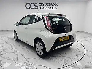 Used 2017 Toyota Aygo X-Play White - Interior and Exterior details 5