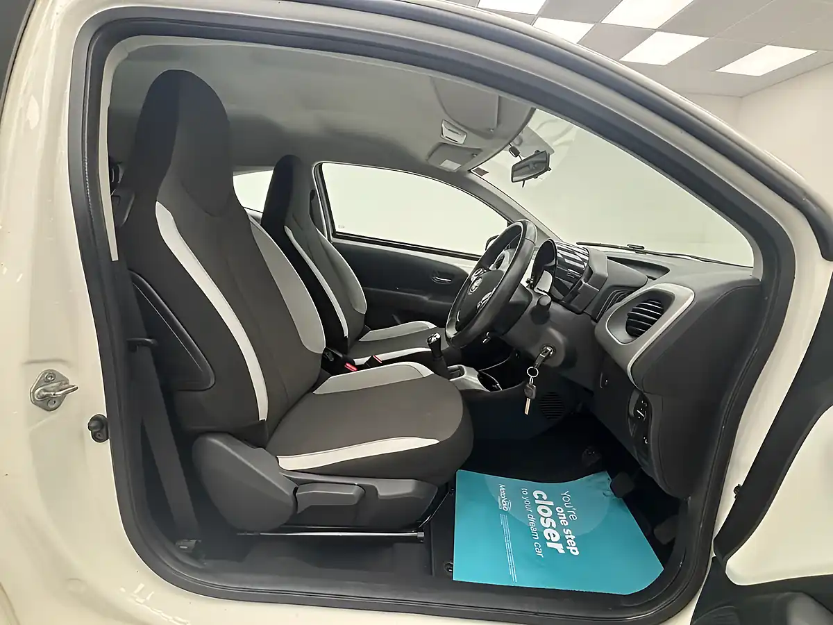 Used 2017 Toyota Aygo X-Play White - Interior and Exterior details 6
