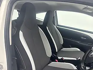 Used 2017 Toyota Aygo X-Play White - Interior and Exterior details 7