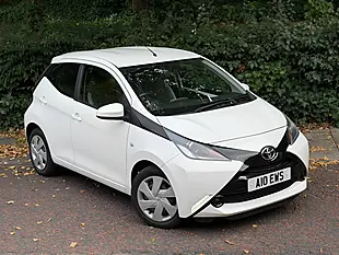 Used 2017 Toyota Aygo X-Play White - Interior and Exterior details 4