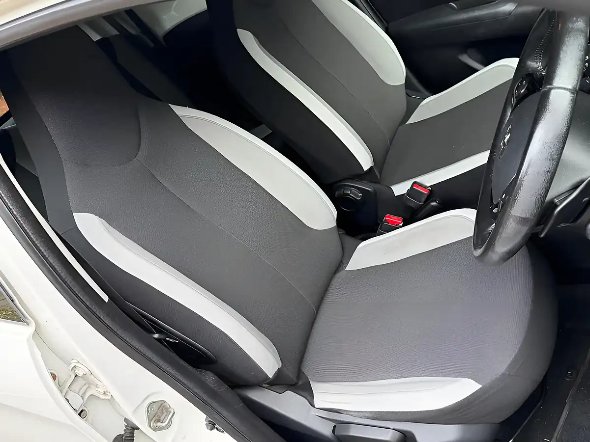 Used 2017 Toyota Aygo X-Play White - Interior and Exterior details 7
