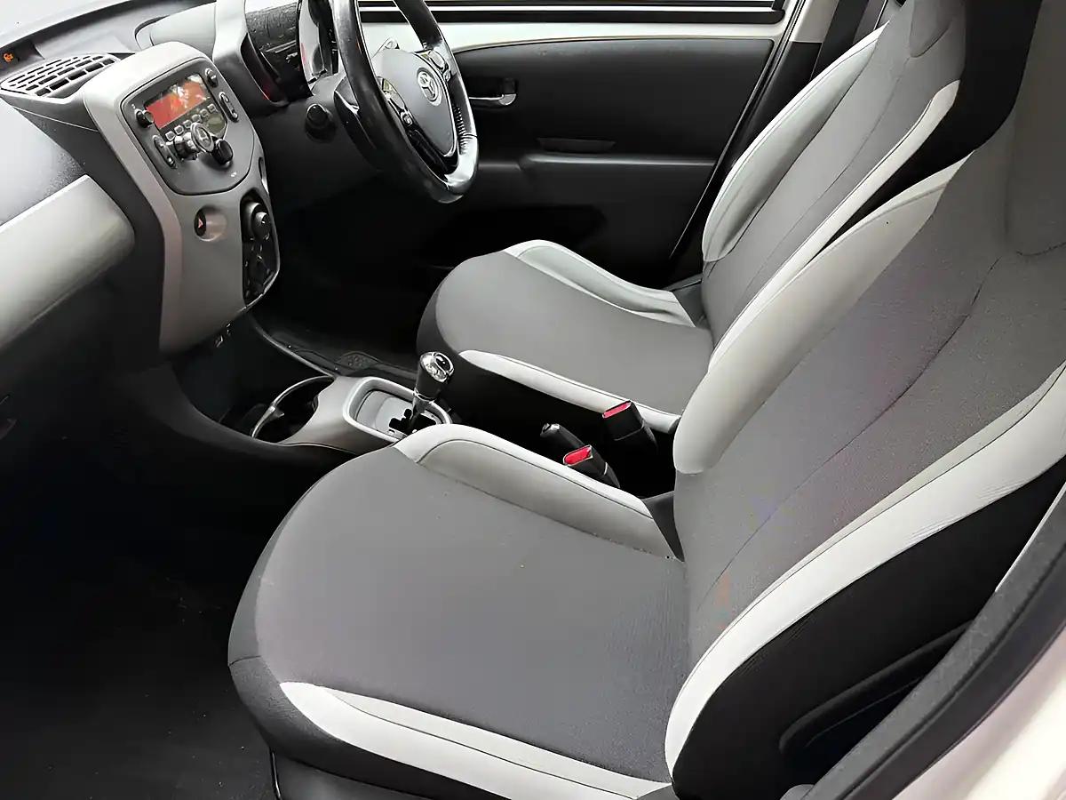 Used 2017 Toyota Aygo X-Play White - Interior and Exterior details 8