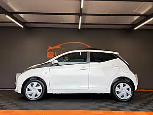 Used 2017 Toyota Aygo X-Play White - Interior and Exterior details 10