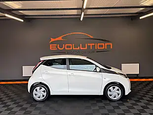 Used 2017 Toyota Aygo X-Play White - Interior and Exterior details 5