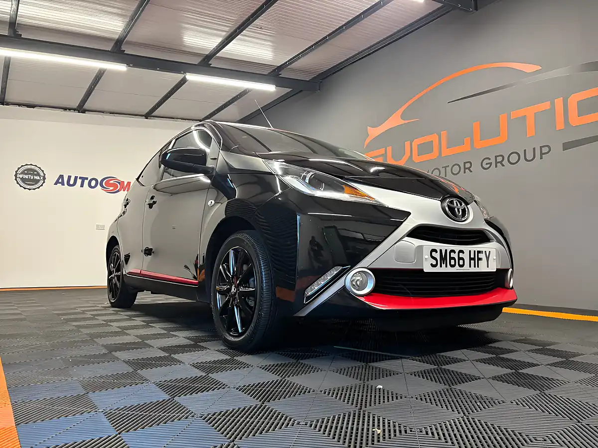 Used 2017 Toyota Aygo X-Press Black - Interior and Exterior details 10