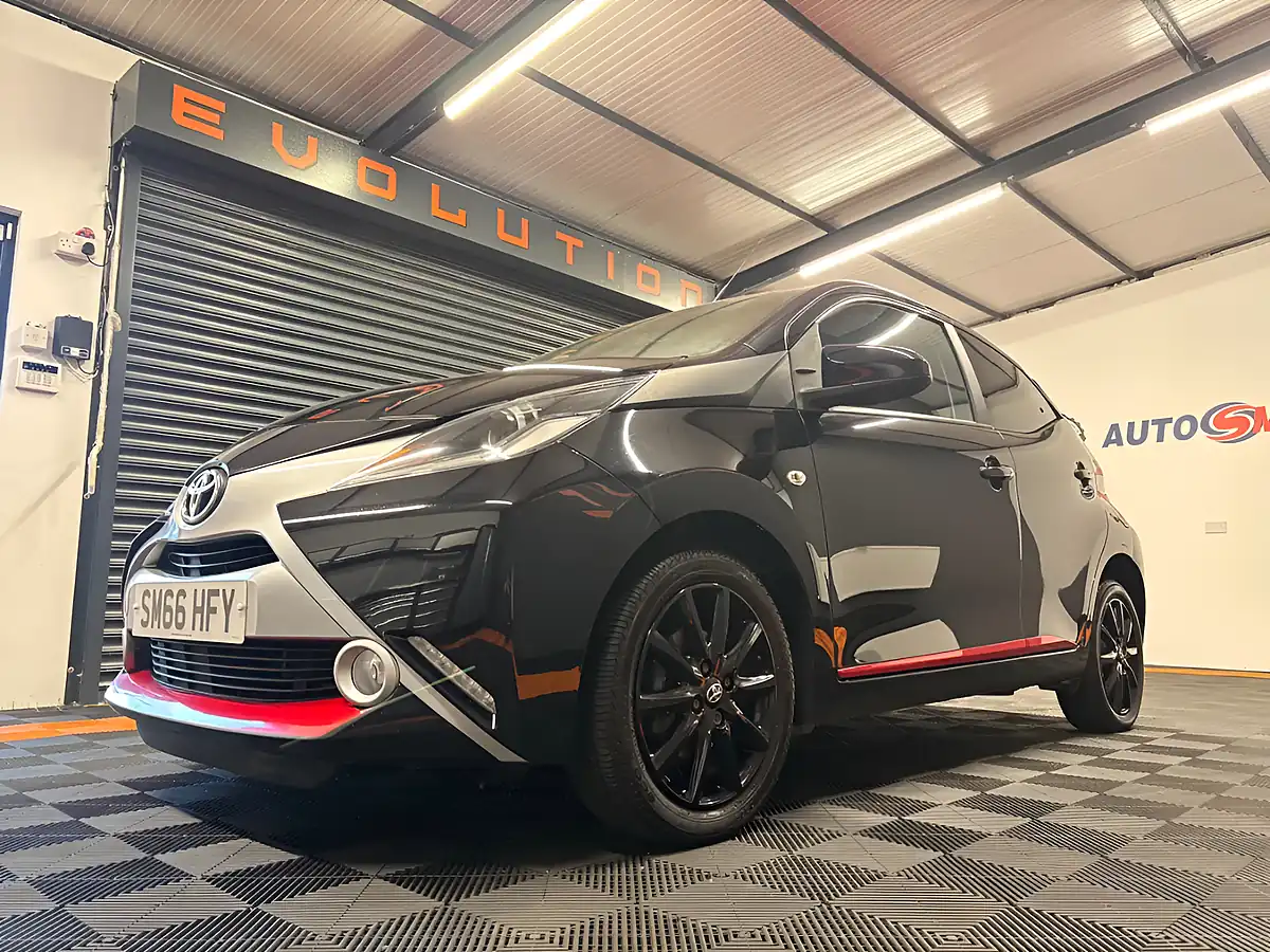 Used 2017 Toyota Aygo X-Press Black - Interior and Exterior details 14