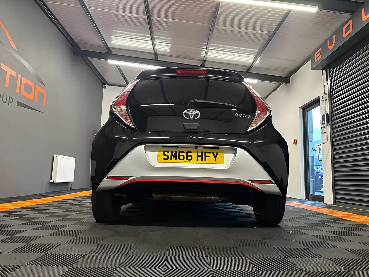 Used 2017 Toyota Aygo X-Press Black - Interior and Exterior details 17