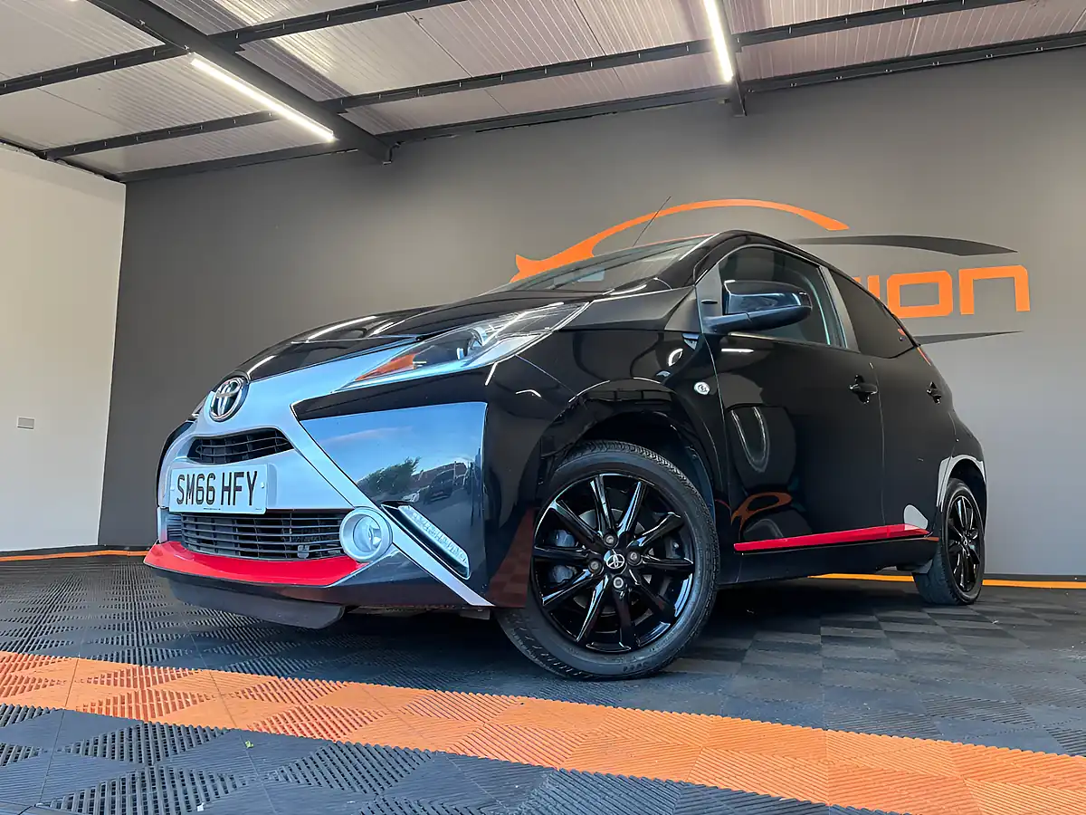 Used 2017 Toyota Aygo X-Press Black - Interior and Exterior details 8