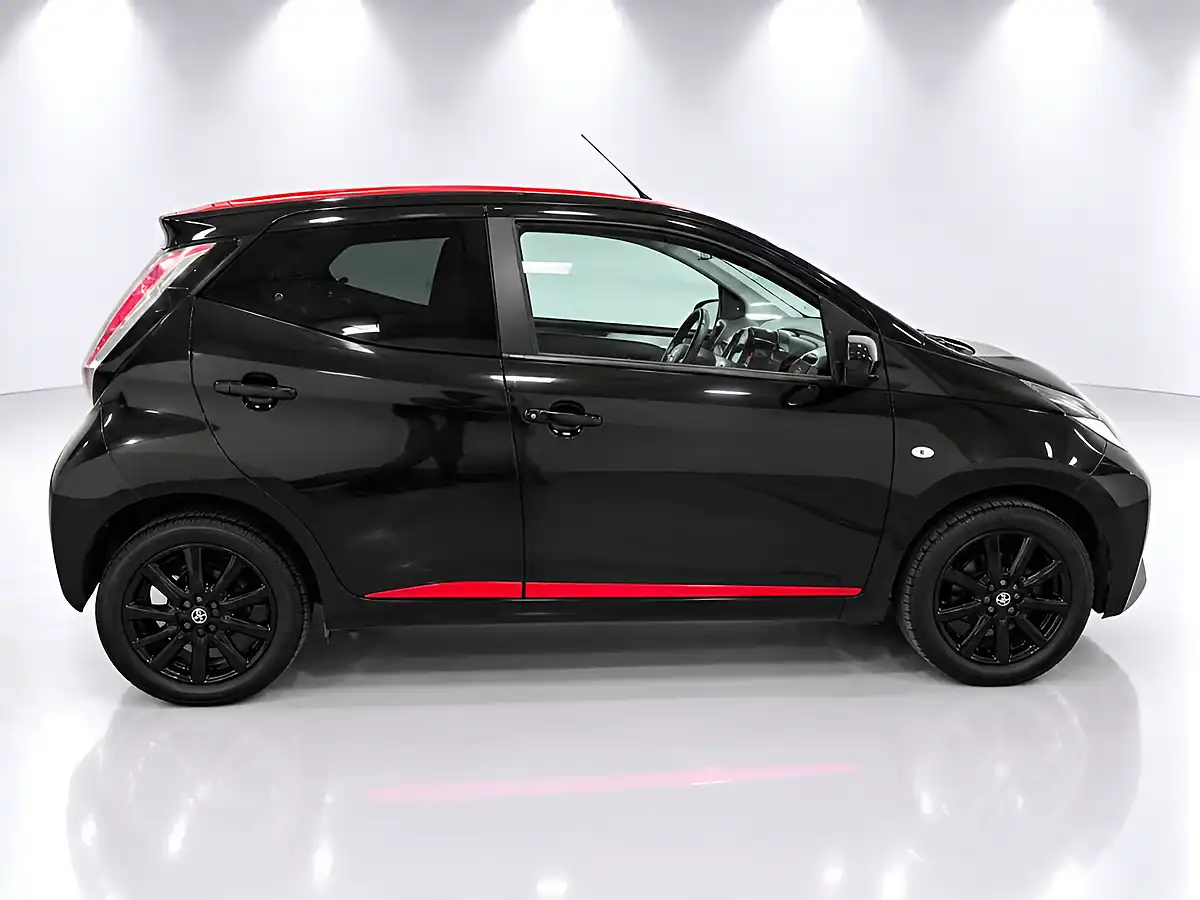 Used 2017 Toyota Aygo X-Press Black - Interior and Exterior details 9