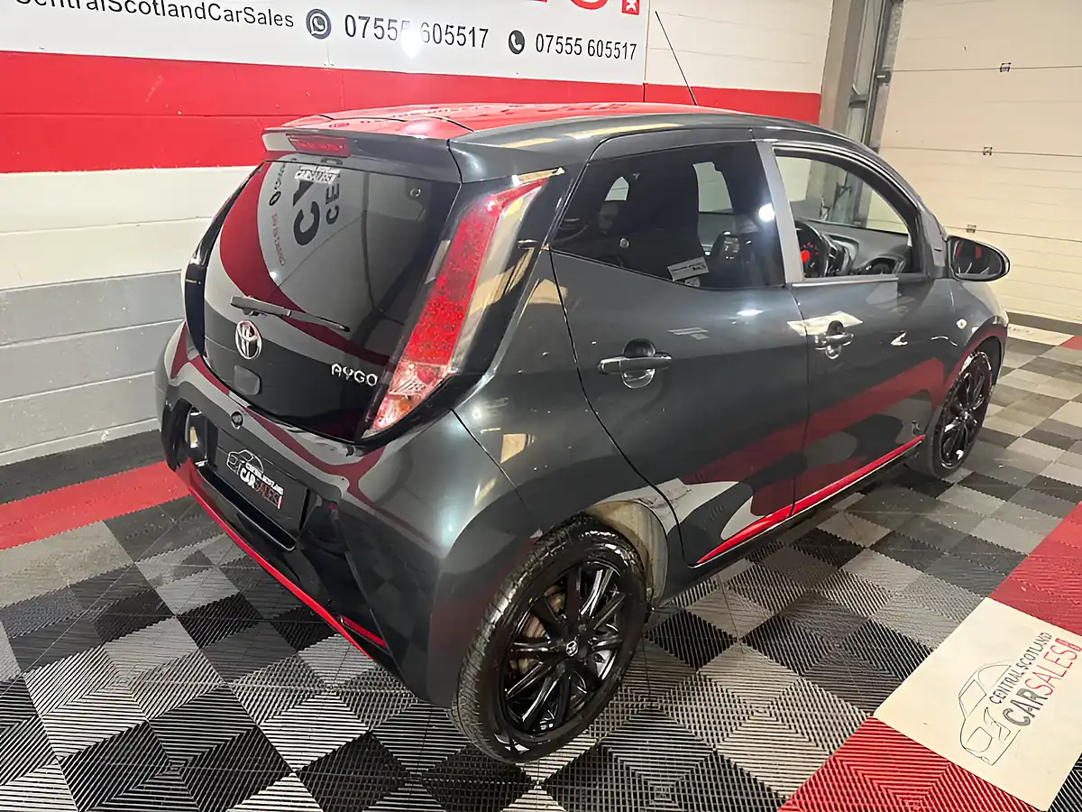 Used 2017 Toyota Aygo X-Press Grey - Interior and Exterior details 13