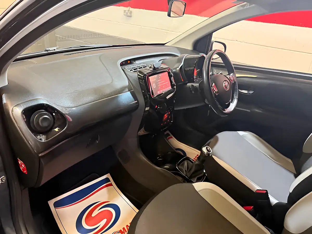 Used 2017 Toyota Aygo X-Press Grey - Interior and Exterior details 16