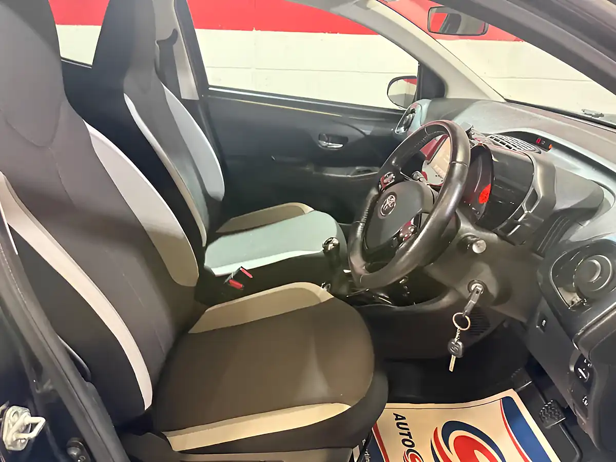 Used 2017 Toyota Aygo X-Press Grey - Interior and Exterior details 18