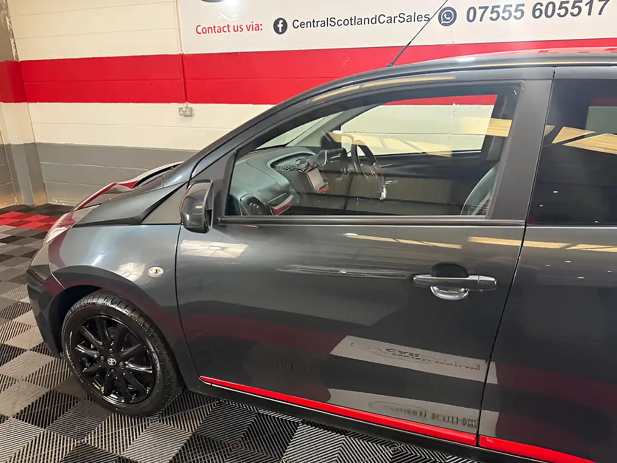 Used 2017 Toyota Aygo X-Press Grey - Interior and Exterior details 7