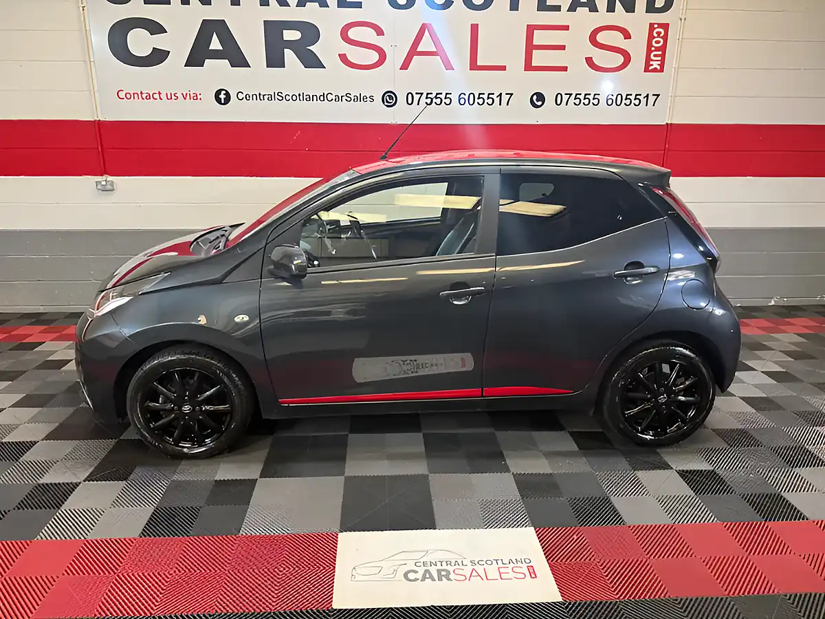 Used 2017 Toyota Aygo X-Press Grey - Interior and Exterior details 8