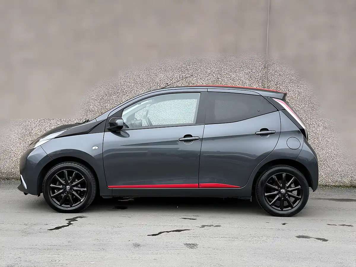 Used 2017 Toyota Aygo X-Press Grey - Interior and Exterior details 2