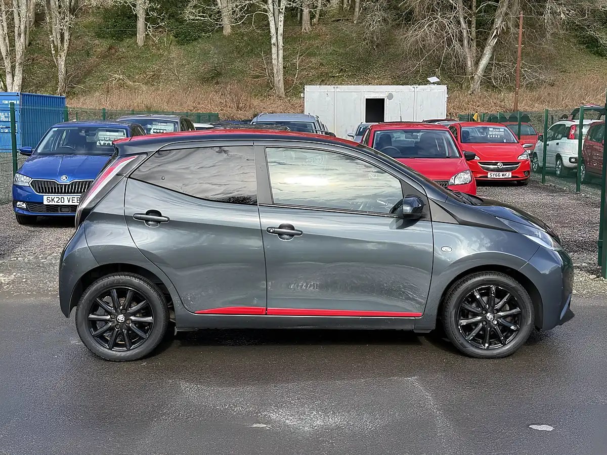 Used 2017 Toyota Aygo X-Press Grey - Interior and Exterior details 5