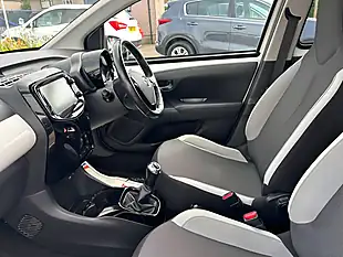 Used 2017 Toyota Aygo X-Press White - Interior and Exterior details 10