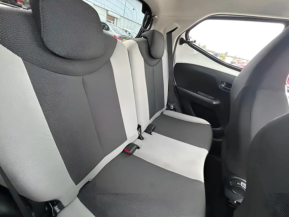 Used 2017 Toyota Aygo X-Press White - Interior and Exterior details 14