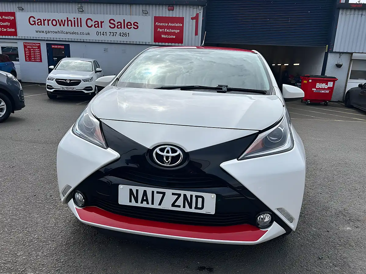 Used 2017 Toyota Aygo X-Press White - Interior and Exterior details 6