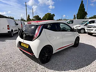 Used 2017 Toyota Aygo X-Press White - Interior and Exterior details 10