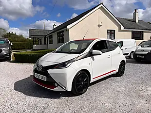 Used 2017 Toyota Aygo X-Press White - Interior and Exterior details 5