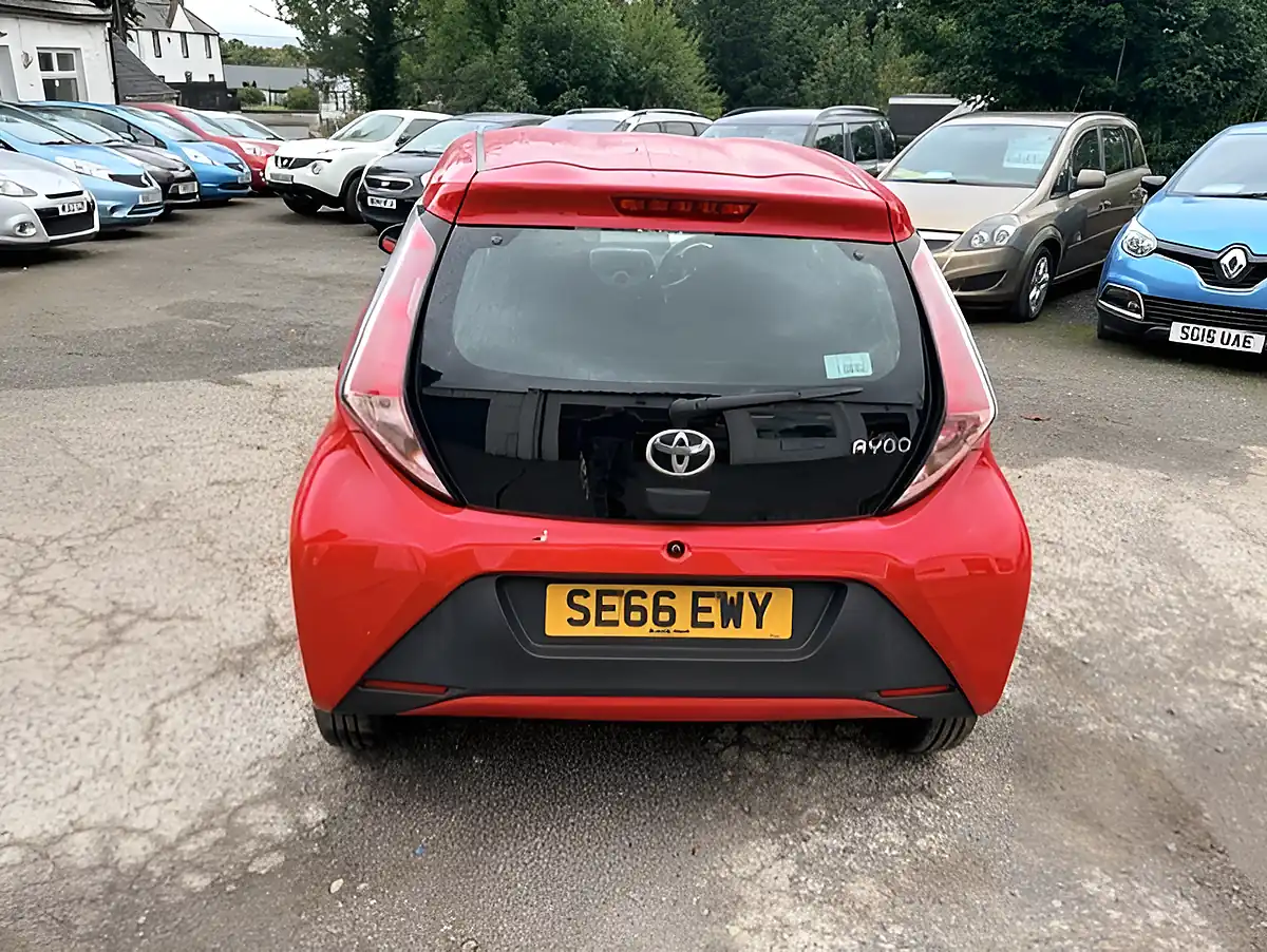 Used 2017 Toyota Aygo X Red - Interior and Exterior details 6