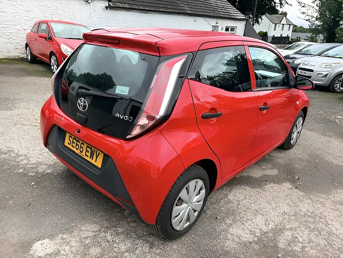 Used 2017 Toyota Aygo X Red - Interior and Exterior details 7