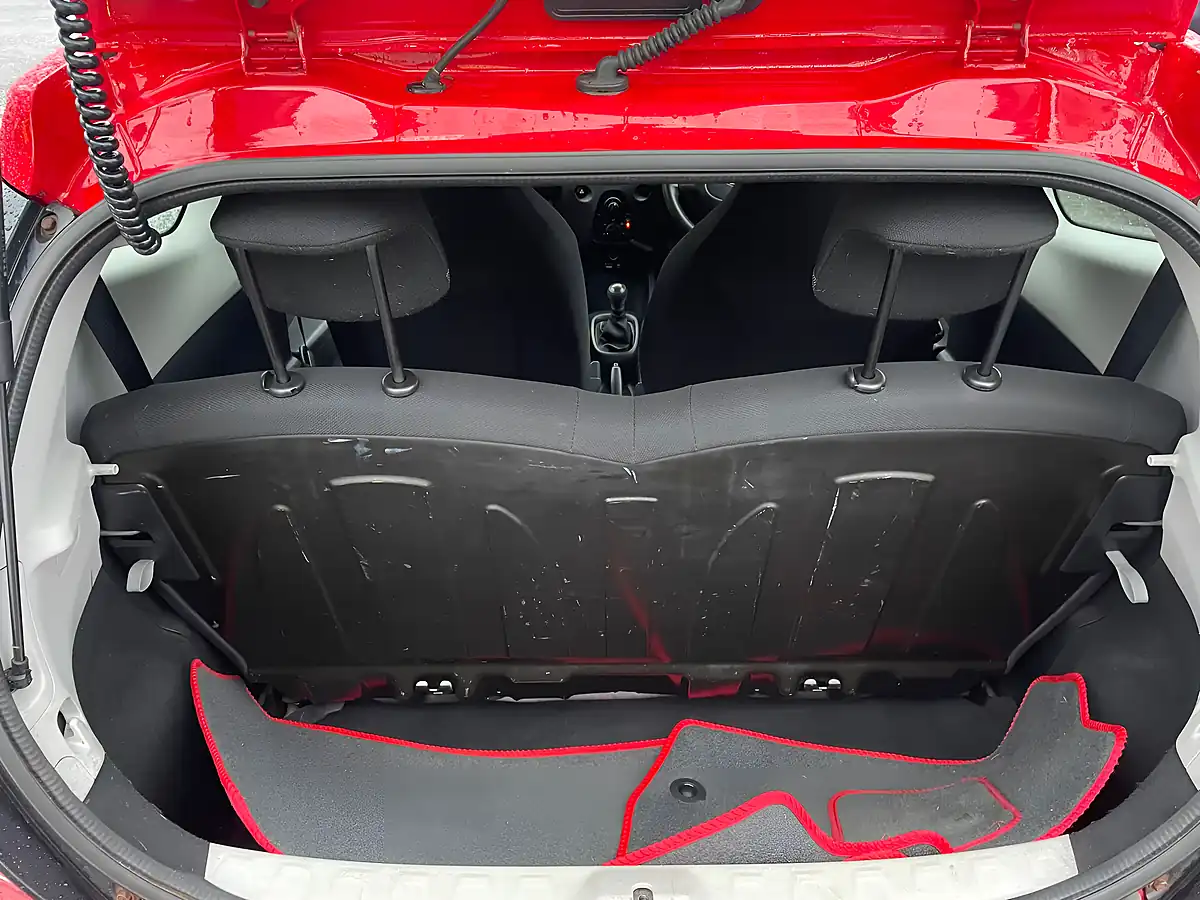 Used 2017 Toyota Aygo X Red - Interior and Exterior details 11