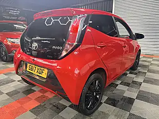 Used 2017 Toyota Aygo X-Style Red - Interior and Exterior details 11