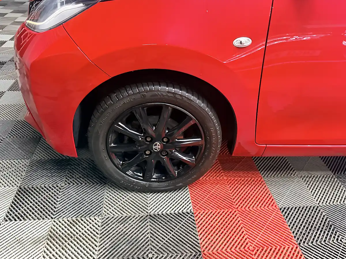 Used 2017 Toyota Aygo X-Style Red - Interior and Exterior details 13