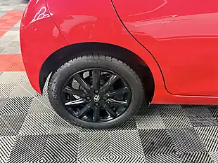 Used 2017 Toyota Aygo X-Style Red - Interior and Exterior details 16