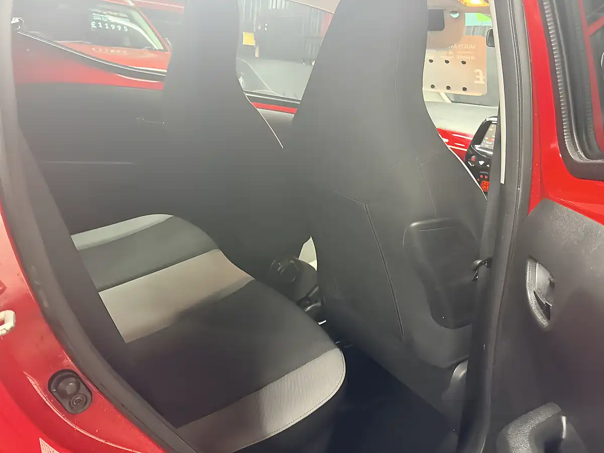 Used 2017 Toyota Aygo X-Style Red - Interior and Exterior details 17