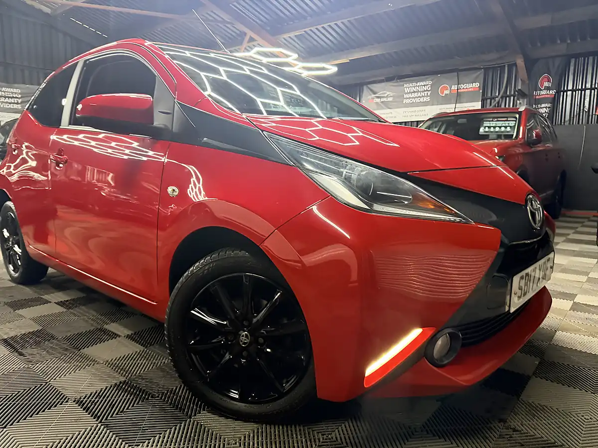 Used 2017 Toyota Aygo X-Style Red - Interior and Exterior details 2