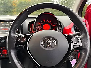 Used 2017 Toyota Aygo X-Style Red - Interior and Exterior details 4