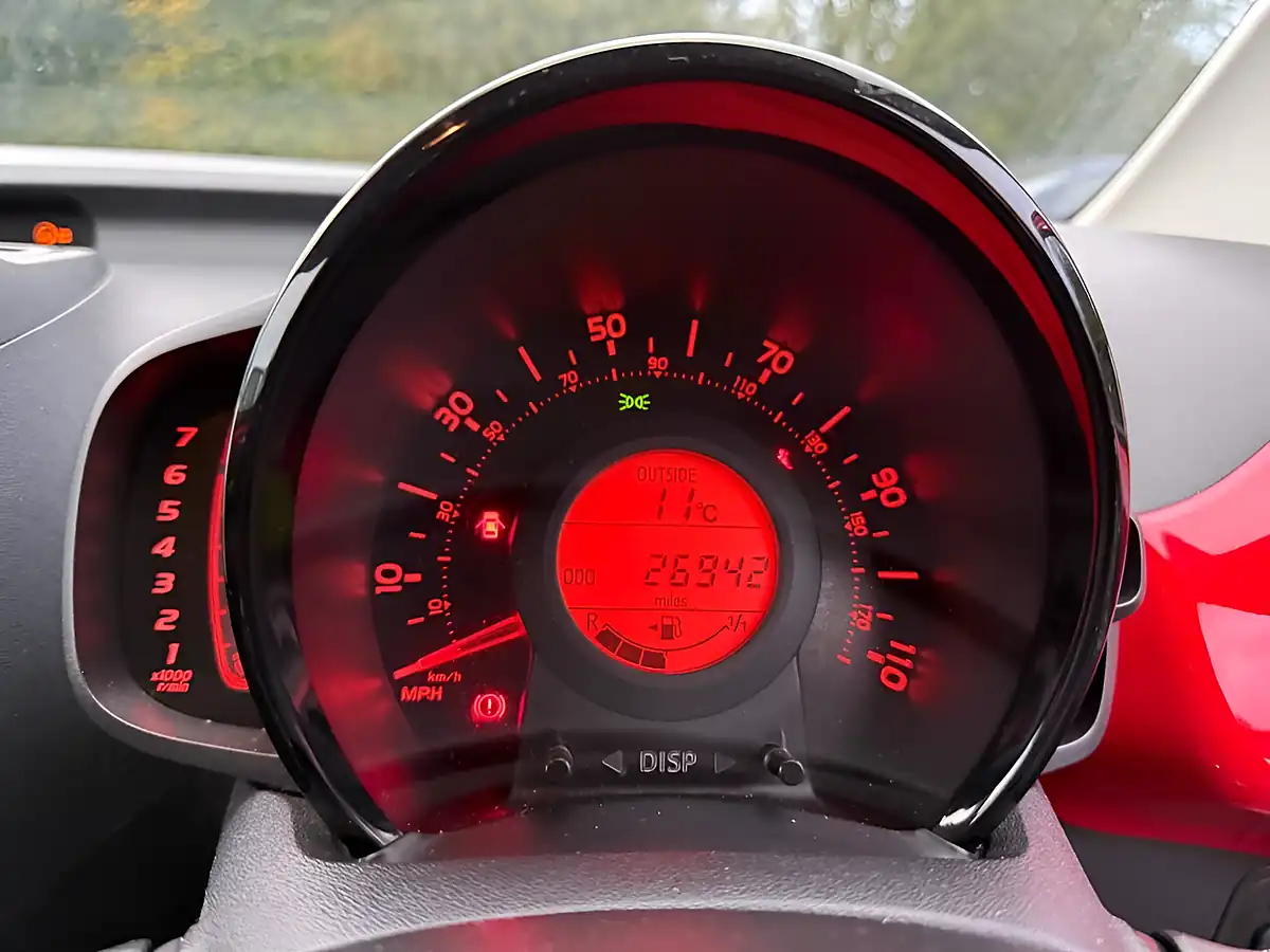 Used 2017 Toyota Aygo X-Style Red - Interior and Exterior details 5