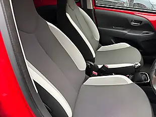 Used 2017 Toyota Aygo X-Style Red - Interior and Exterior details 7