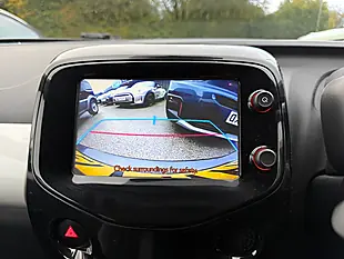 Used 2017 Toyota Aygo X-Style White - Interior and Exterior details 20