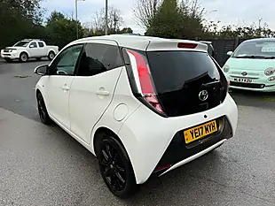 Used 2017 Toyota Aygo X-Style White - Interior and Exterior details 3