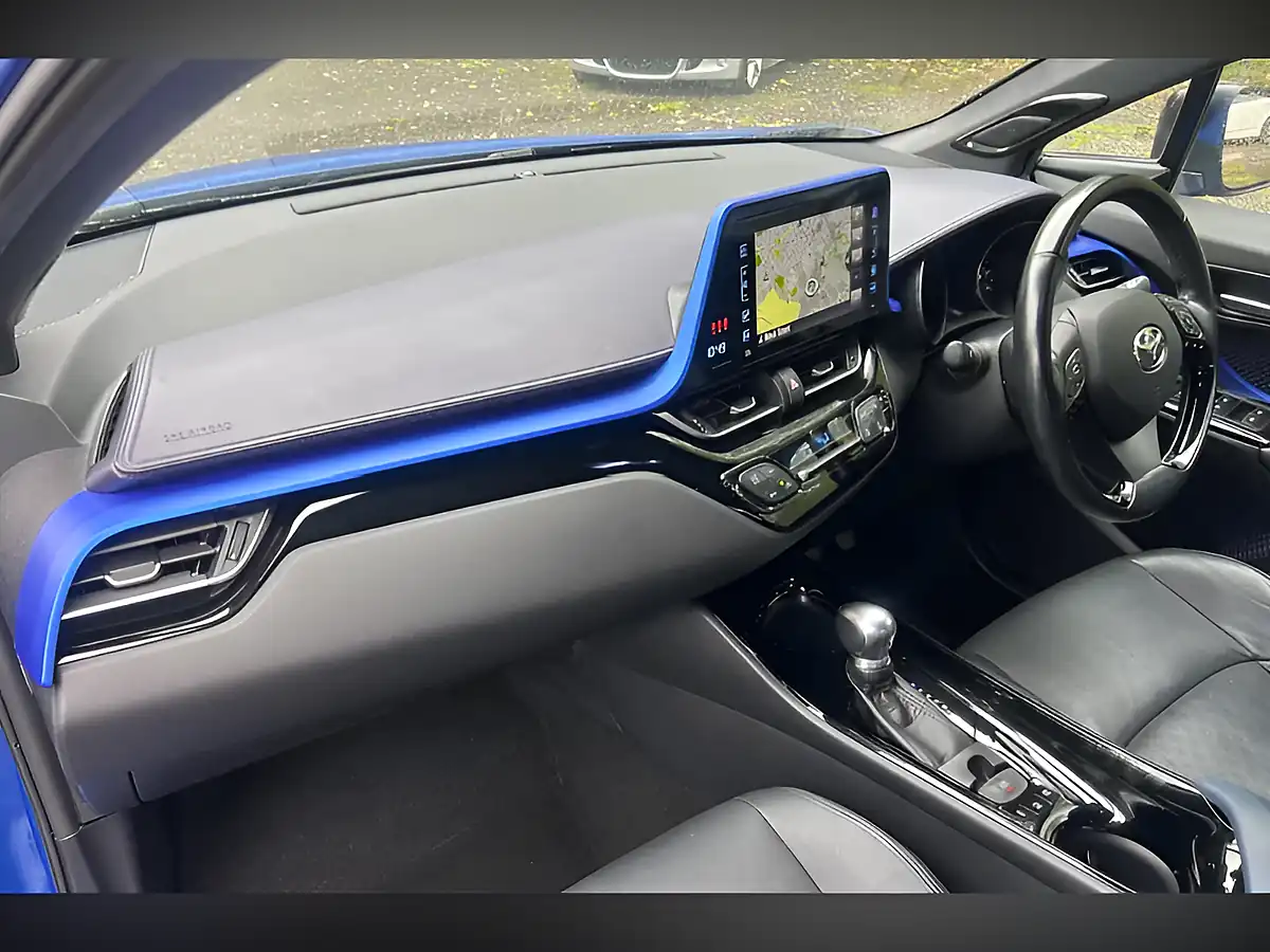Used 2017 Toyota C-Hr Dynamic Blue - Interior and Exterior details 10