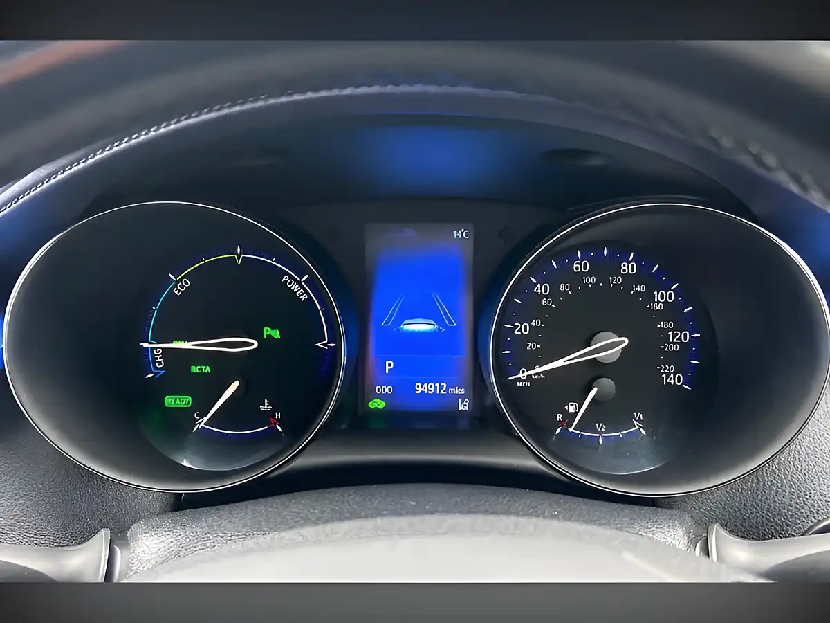 Used 2017 Toyota C-Hr Dynamic Blue - Interior and Exterior details 14