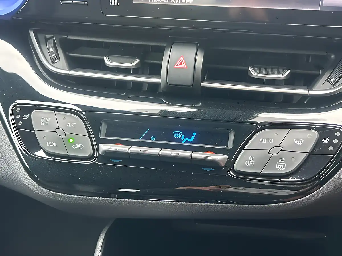 Used 2017 Toyota C-Hr Dynamic Blue - Interior and Exterior details 19