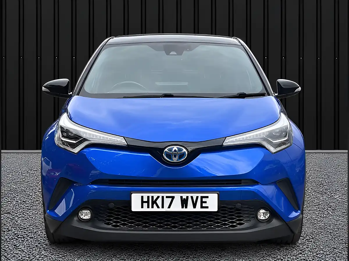 Used 2017 Toyota C-Hr Dynamic Blue - Interior and Exterior details 5