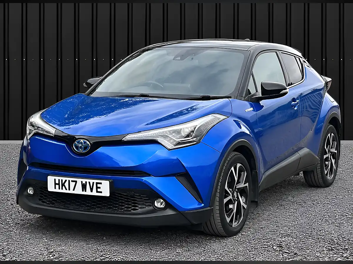 Used 2017 Toyota C-Hr Dynamic Blue - Interior and Exterior details 6