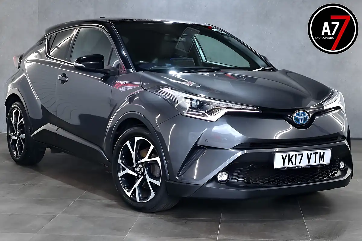 Used 2017 Toyota C-Hr Dynamic Decuma Grey - Front View