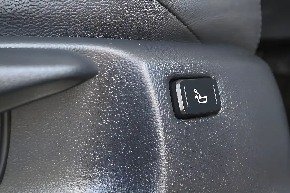Used 2017 Toyota C-Hr Dynamic Decuma Grey - Interior and Exterior details 14